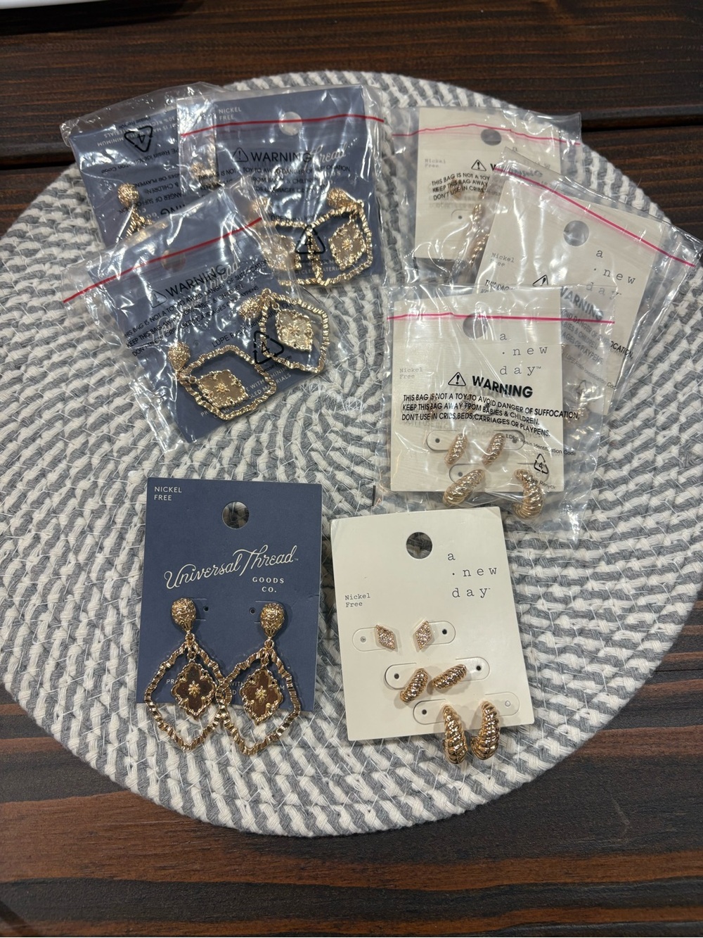 Resellers Bundle 8 Pairs of Earrings
